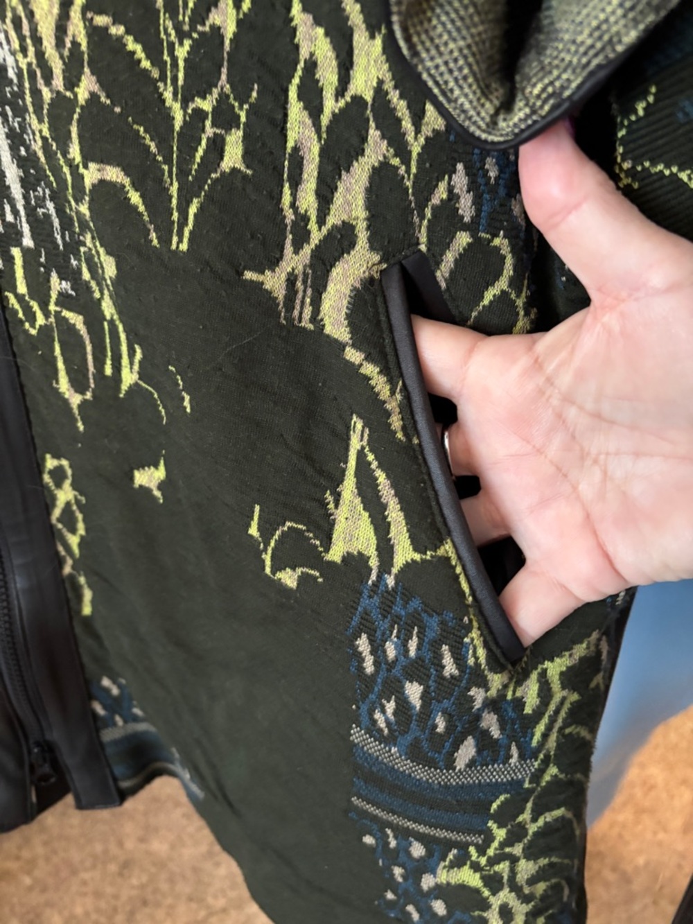 ISLE Tunic Jacket - Picture 3 of 9